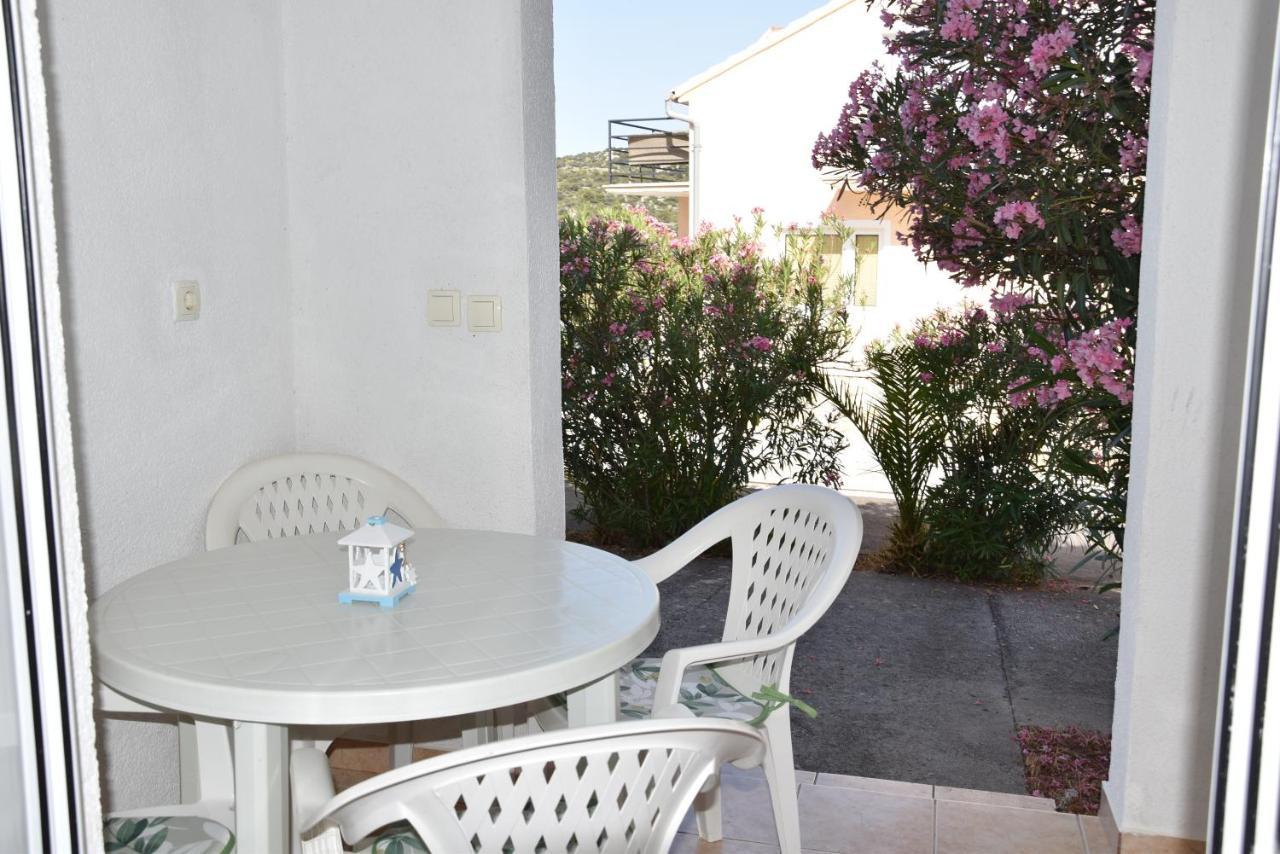 Apartmani Meri Ražanj Exterior foto