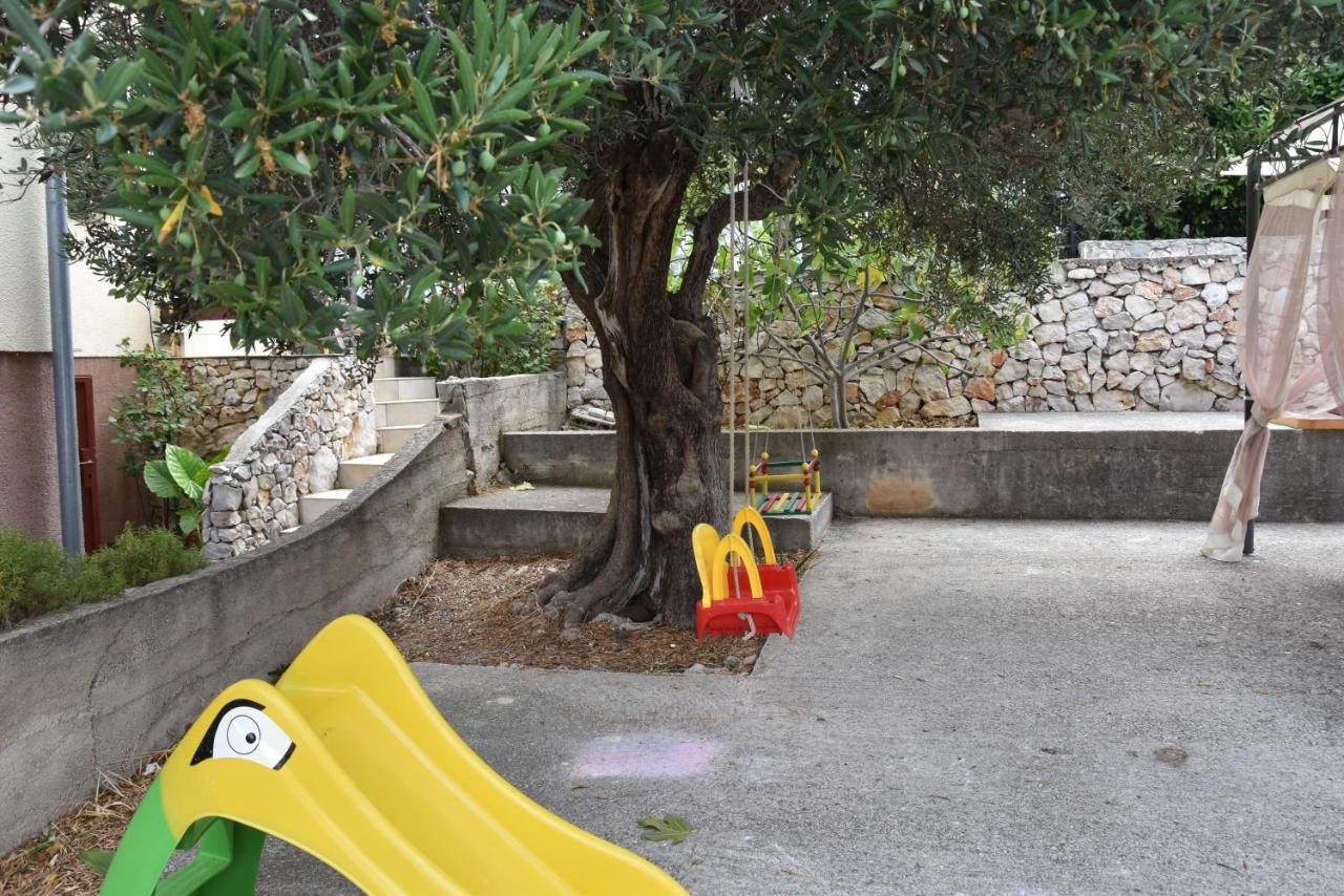 Apartmani Meri Ražanj Exterior foto