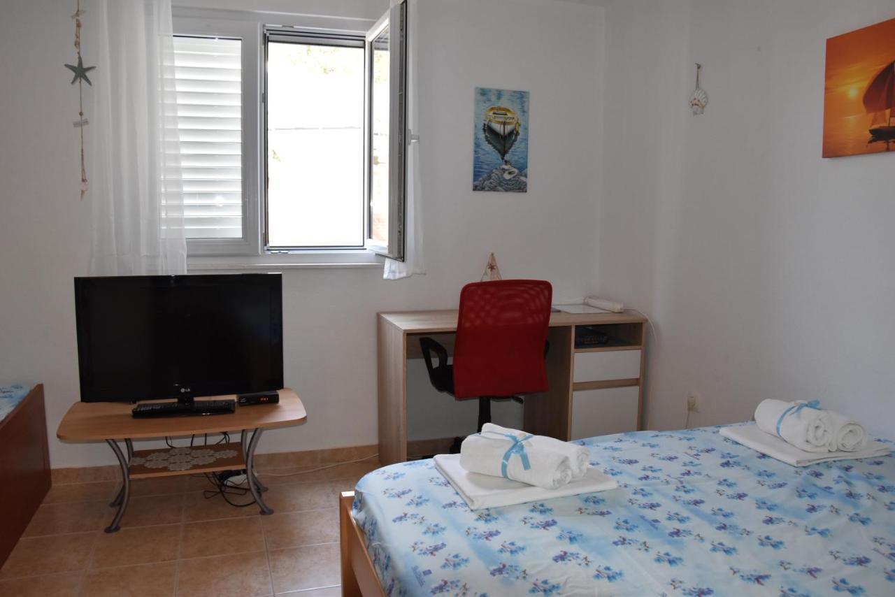 Apartmani Meri Ražanj Exterior foto